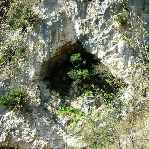 Grotta delle Fate o dei Briganti